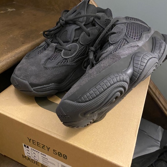 Yeezy 500 - Picture 4 of 6
